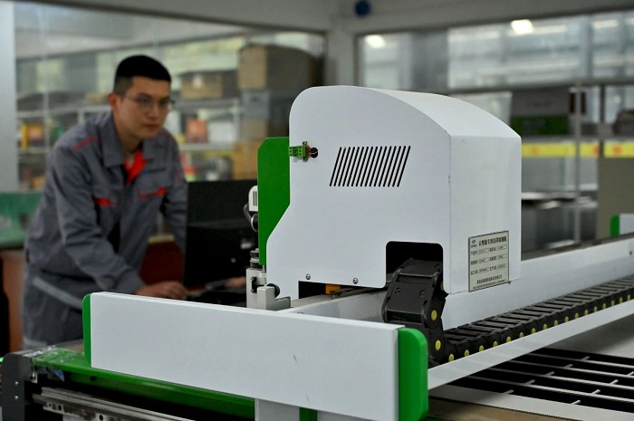 磷石膏包裝箱生產(chǎn)現(xiàn)場 4